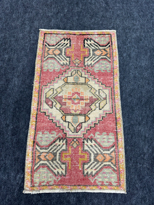 Turkish Yastik Rug  1'7" x  2'11" #24014