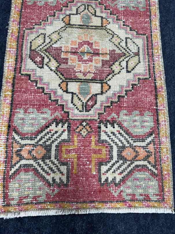 Turkish Yastik Rug  1'7" x  2'11" #24014