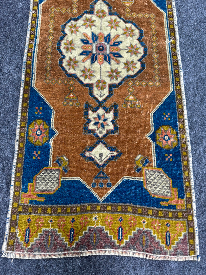Turkish Yastik Rug  1'5" x  3' #23986