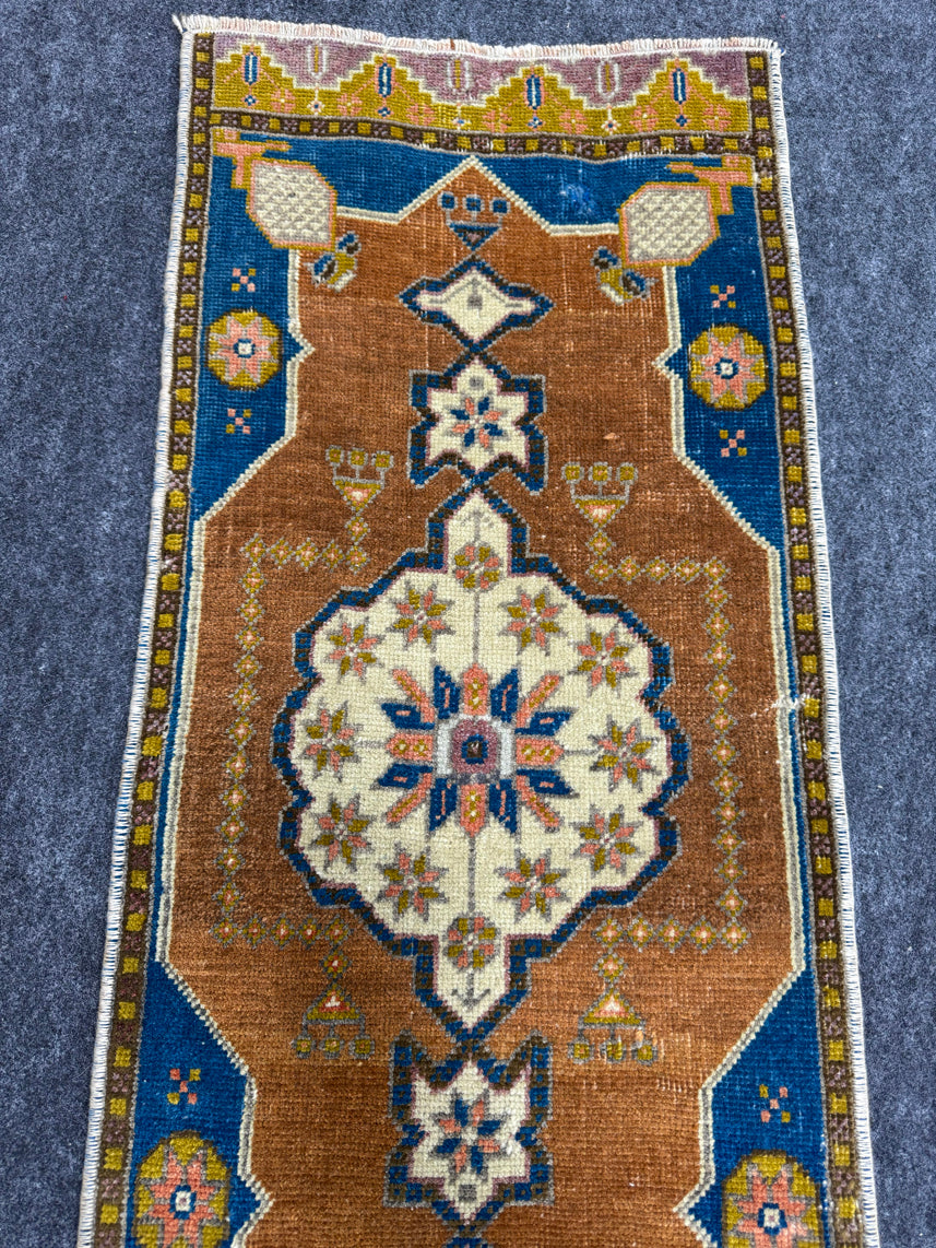 Turkish Yastik Rug  1'5" x  3' #23986