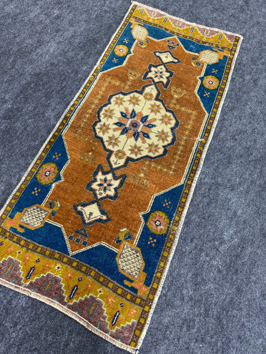Turkish Yastik Rug  1'5" x  3' #23986