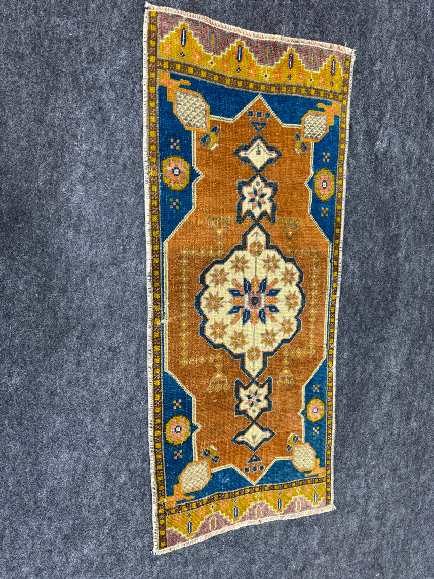 Turkish Yastik Rug  1'5" x  3' #23986