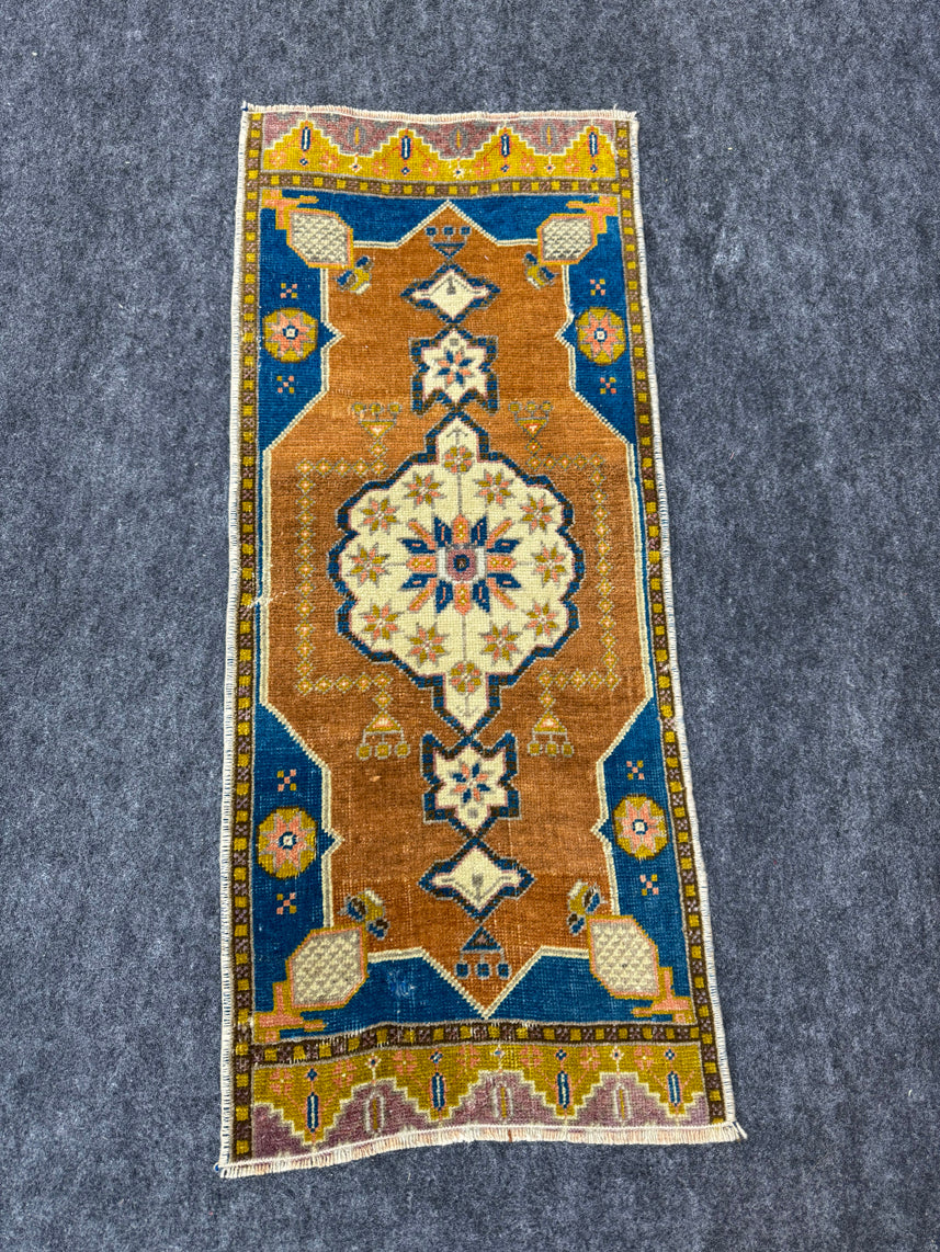 Turkish Yastik Rug  1'5" x  3' #23986