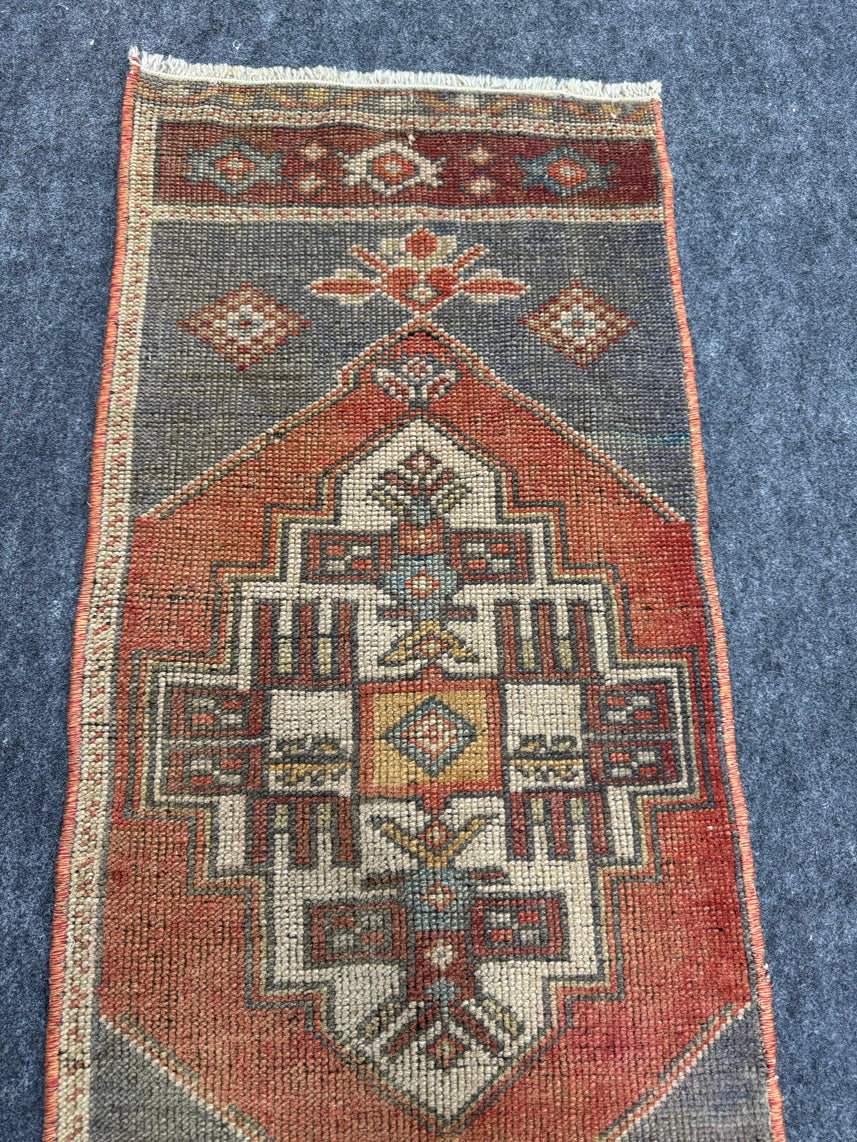Turkish Yastik Rug  1'6" x  3'7" #23988