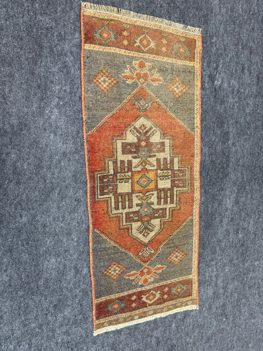 Turkish Yastik Rug  1'6" x  3'7" #23988