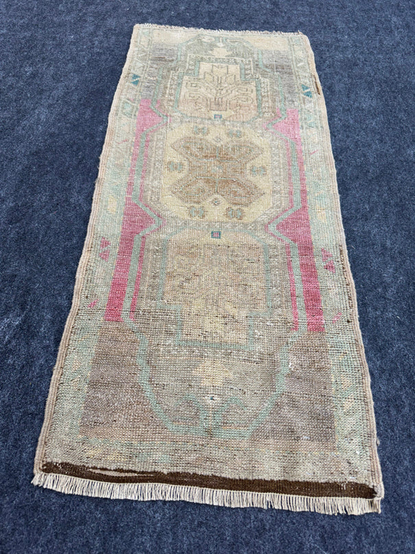 Turkish Yastik Rug  1'7" x  3'7" #23989