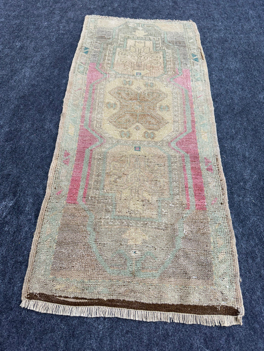 Turkish Yastik Rug  1'7" x  3'7" #23989