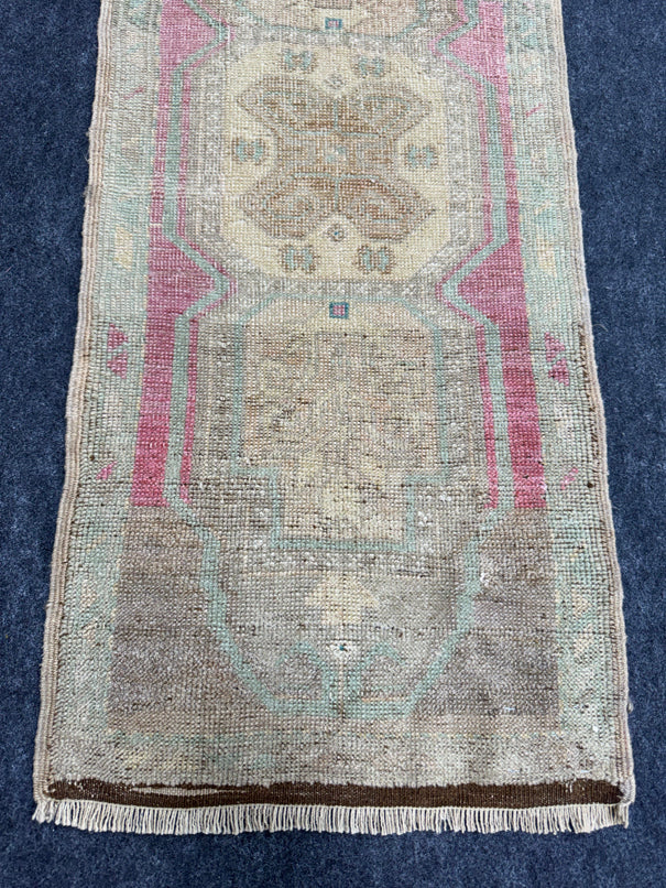Turkish Yastik Rug  1'7" x  3'7" #23989