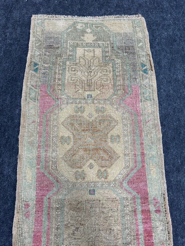 Turkish Yastik Rug  1'7" x  3'7" #23989