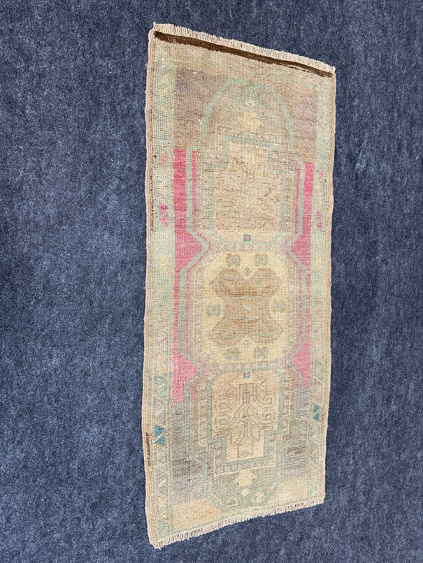 Turkish Yastik Rug  1'7" x  3'7" #23989
