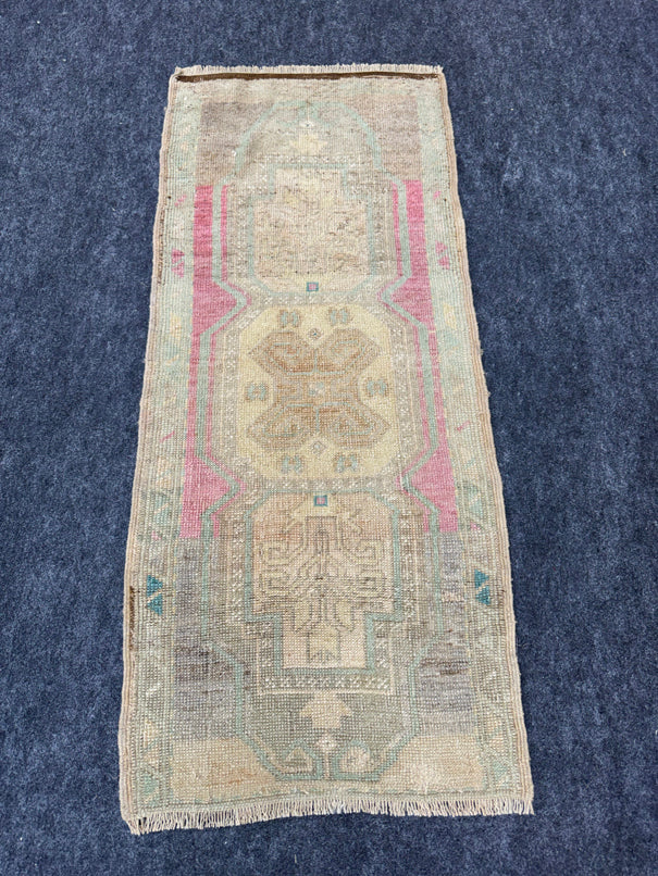 Turkish Yastik Rug  1'7" x  3'7" #23989