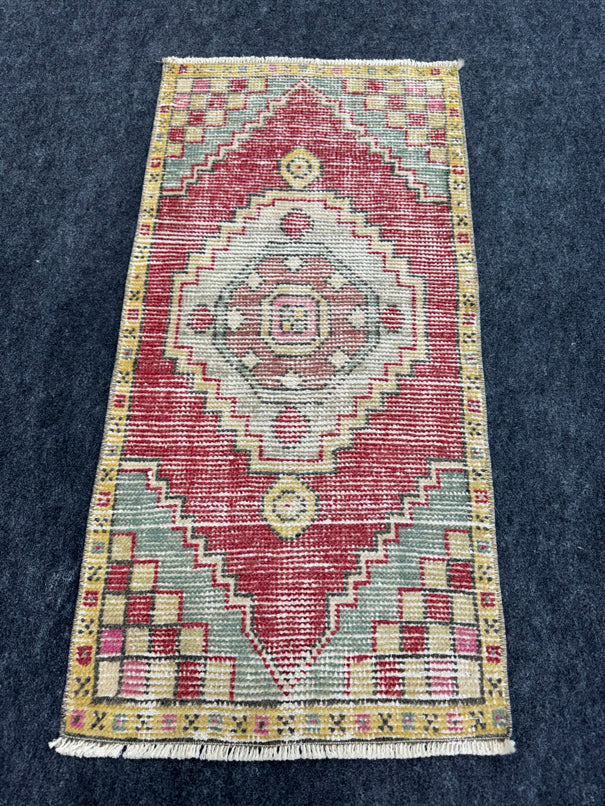 Turkish Yastik Rug  1'8" x  3'4" #23996