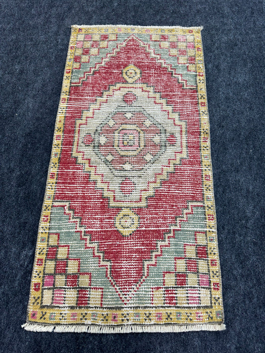 Turkish Yastik Rug  1'8" x  3'4" #23996
