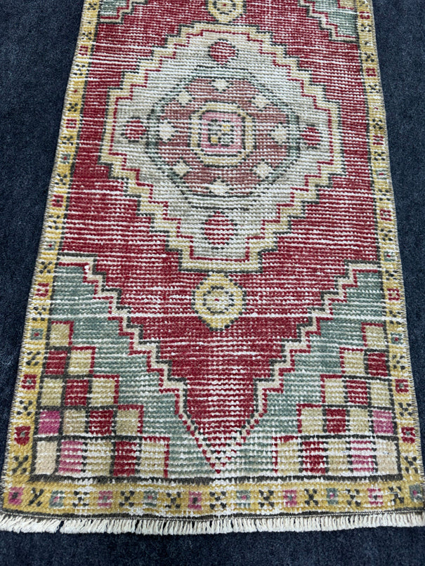 Turkish Yastik Rug  1'8" x  3'4" #23996