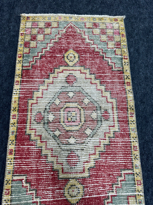 Turkish Yastik Rug  1'8" x  3'4" #23996