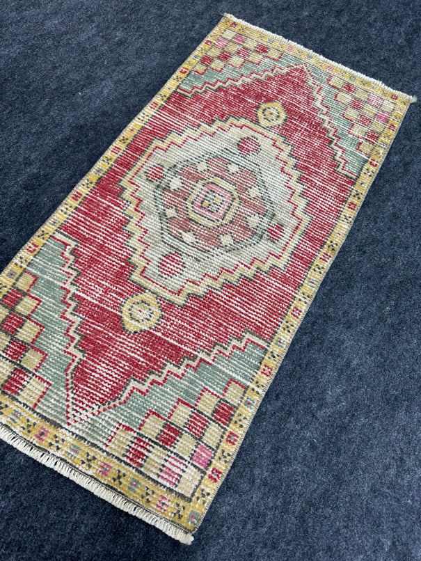 Turkish Yastik Rug  1'8" x  3'4" #23996