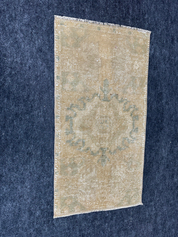 Turkish Yastik Rug  1'5" x  2'8" #23997