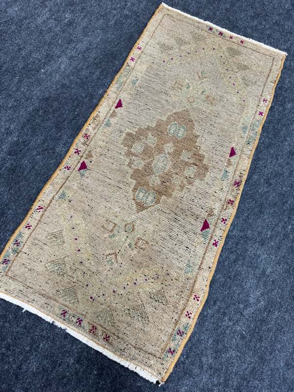 Turkish Yastik Rug  1'5" x  3'1" #23998