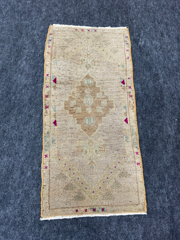Turkish Yastik Rug  1'5" x  3'1" #23998