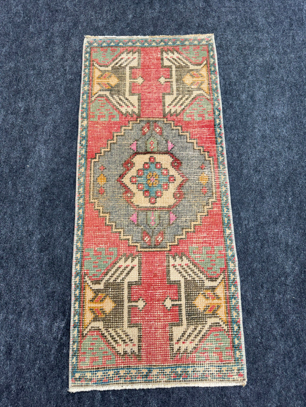 Turkish Yastik Rug  1'6" x  3'5" #23999