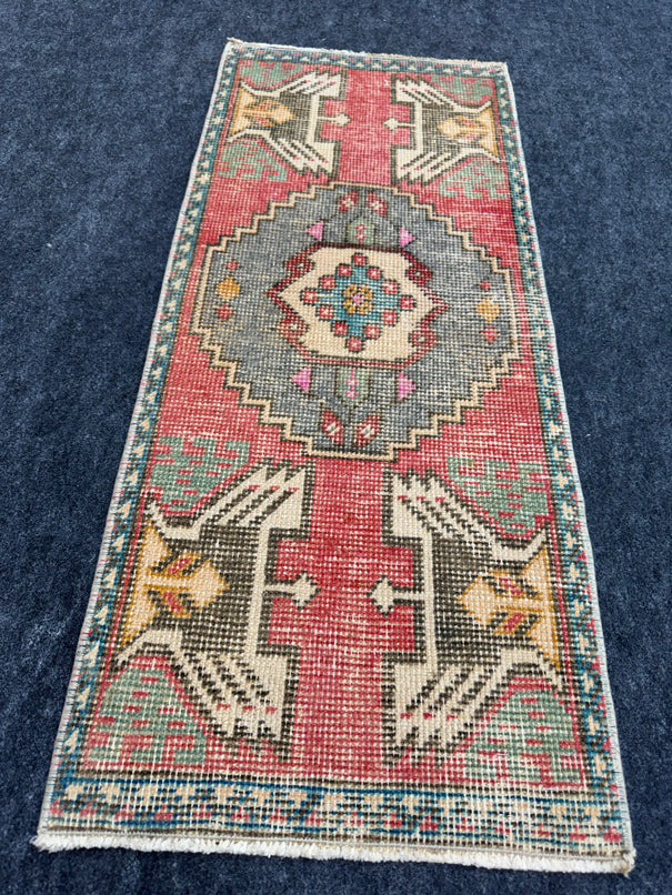 Turkish Yastik Rug  1'6" x  3'5" #23999