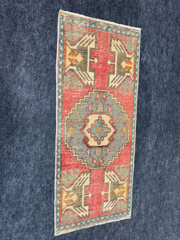 Turkish Yastik Rug  1'6" x  3'5" #23999