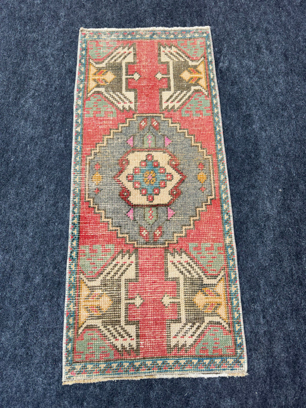Turkish Yastik Rug  1'6" x  3'5" #23999