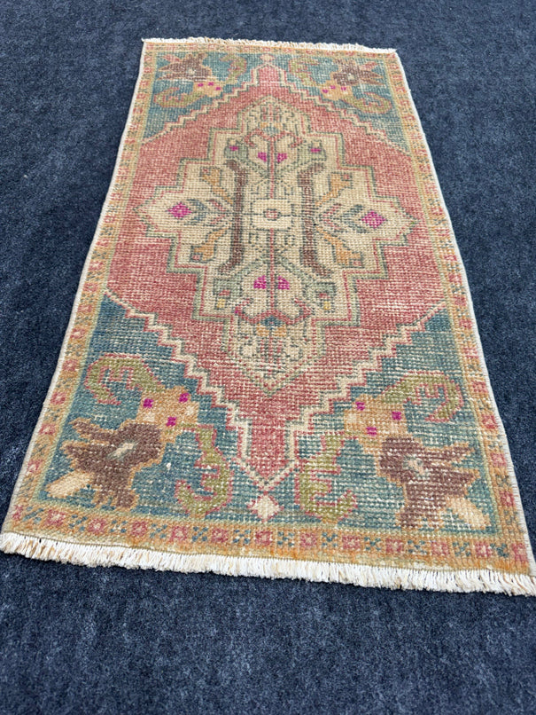 Turkish Yastik Rug  1'9" x  3'3" #24000