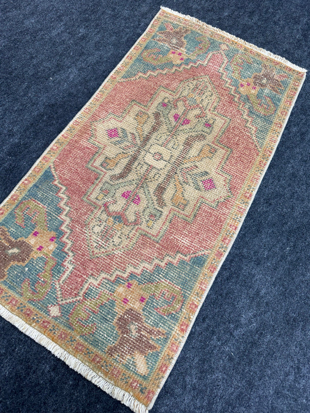 Turkish Yastik Rug  1'9" x  3'3" #24000