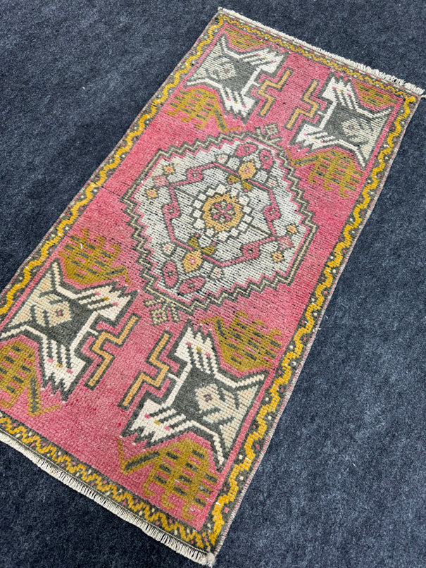 Turkish Yastik Rug  1'7" x  3'1" #24015