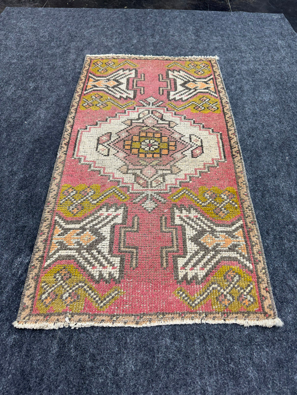 Turkish Yastik Rug  1'9" x  3'3" #24016