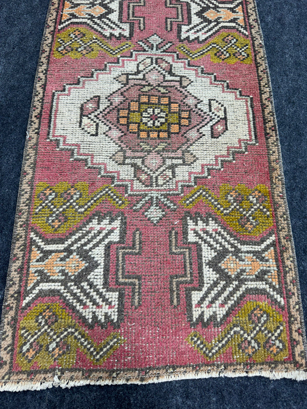Turkish Yastik Rug  1'9" x  3'3" #24016