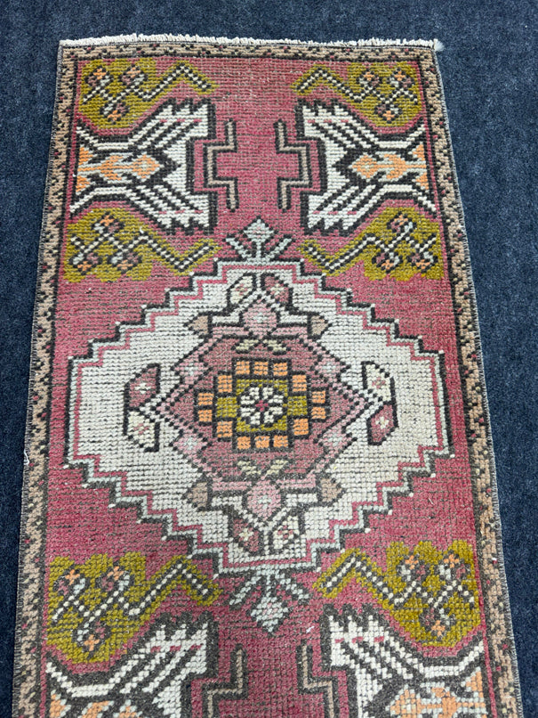 Turkish Yastik Rug  1'9" x  3'3" #24016