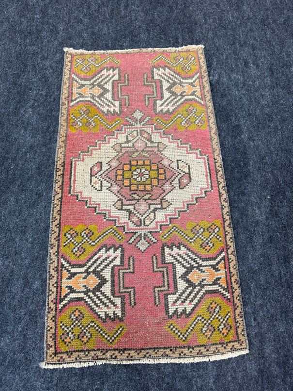 Turkish Yastik Rug  1'9" x  3'3" #24016