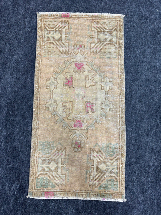 Turkish Yastik Rug  1'5" x  2'11" #23983