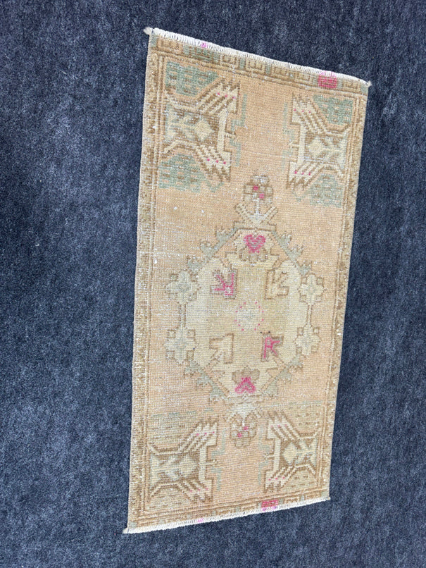 Turkish Yastik Rug  1'5" x  2'11" #23983