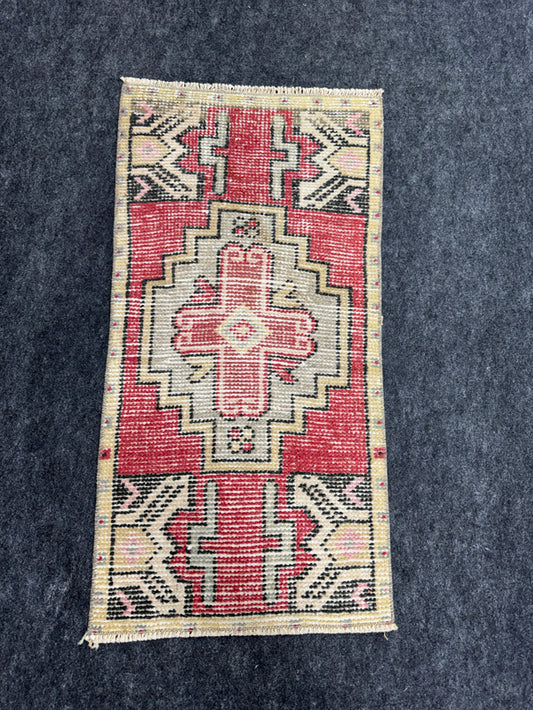 Turkish Yastik Rug  1'6" x  2'11" #23982
