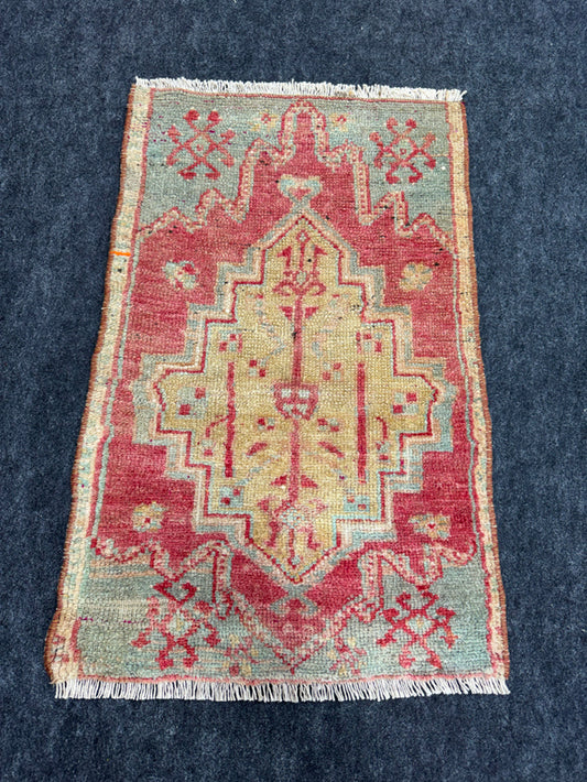 Turkish Yastik Rug  2'1" x  2'7" #23979