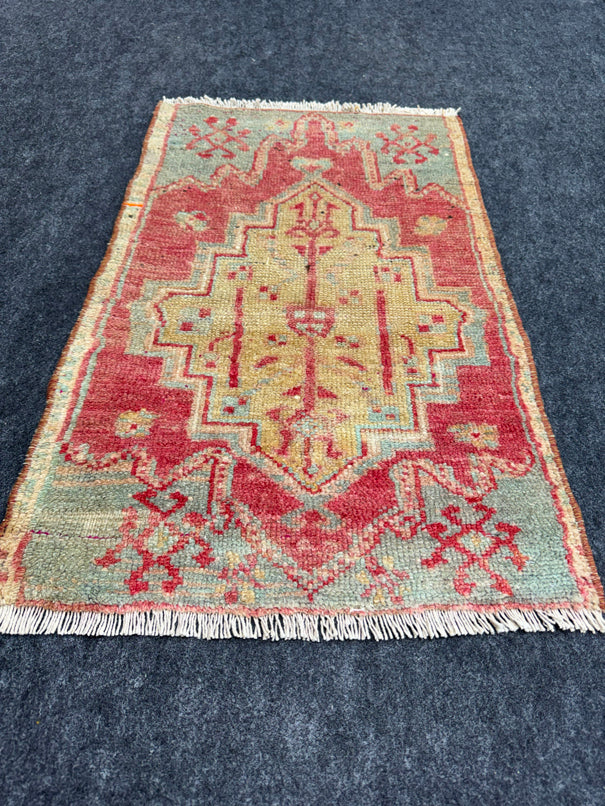 Turkish Yastik Rug  2'1" x  2'7" #23979