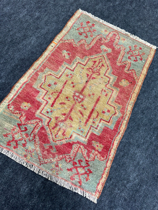 Turkish Yastik Rug  2'1" x  2'7" #23979