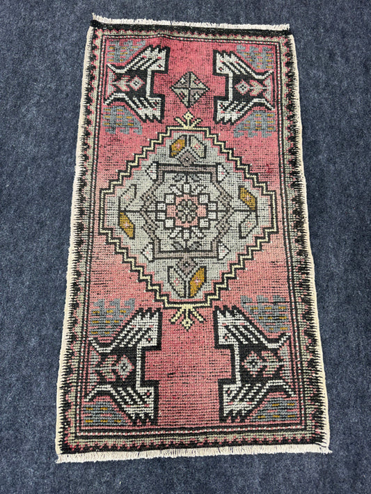 Turkish Yastik Rug  1'9" x  3'4" #23978