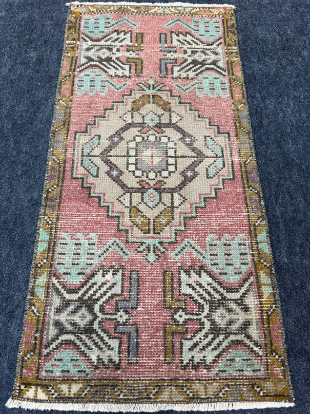 Turkish Yastik Rug  1'6" x  3'1" #24398