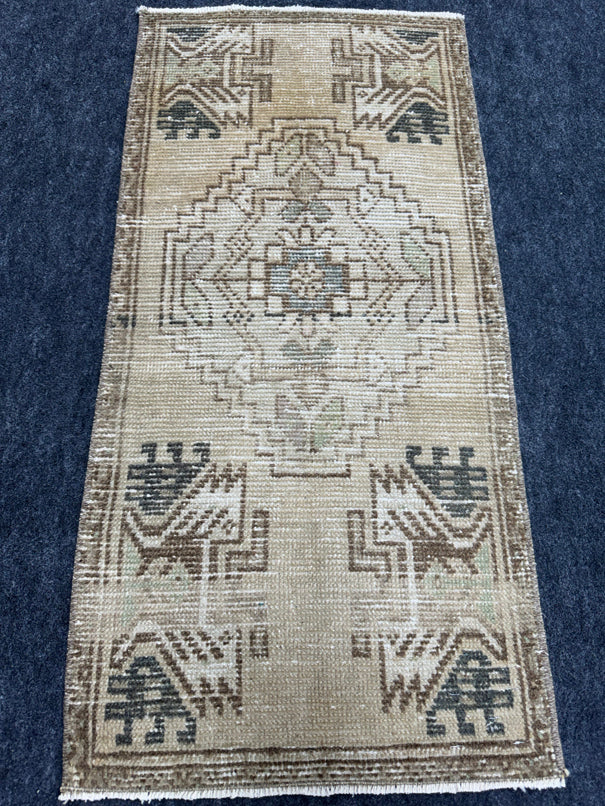 Turkish Yastik Rug  1'6" x  3'1" #24400