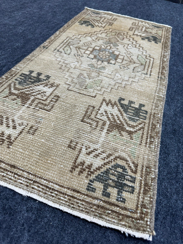 Turkish Yastik Rug  1'6" x  3'1" #24400