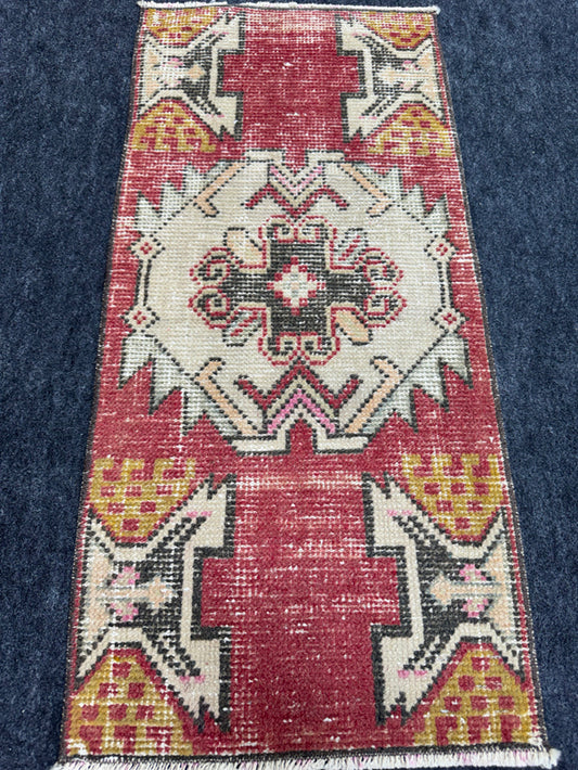 Turkish Yastik Rug  1'5" x  3' #24396