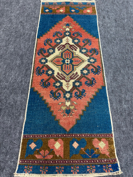 Turkish Yastik Rug  1'5" x  4' #24395