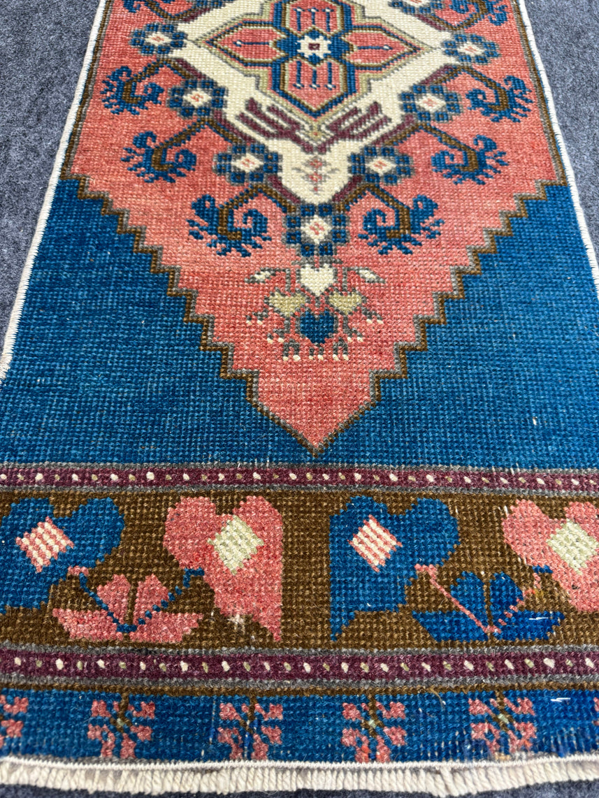 Turkish Yastik Rug  1'5" x  4' #24395