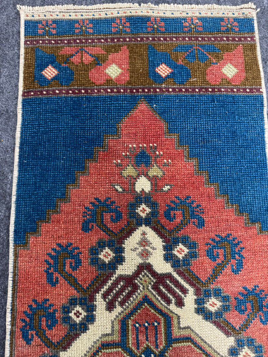 Turkish Yastik Rug  1'5" x  4' #24395