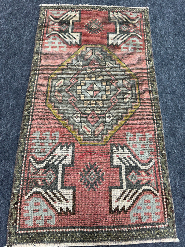Turkish Yastik Rug  1'8" x  3'2" #24394