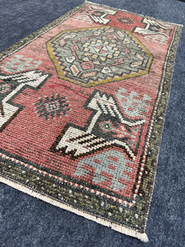 Turkish Yastik Rug  1'8" x  3'2" #24394